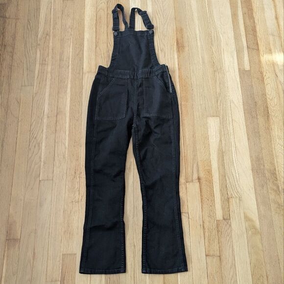 Madewell Cali Demi-Boot Jean Denim Overalls in Black Frost - Picture 2 of 6